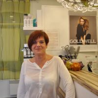 Margret Prager, Friseurin